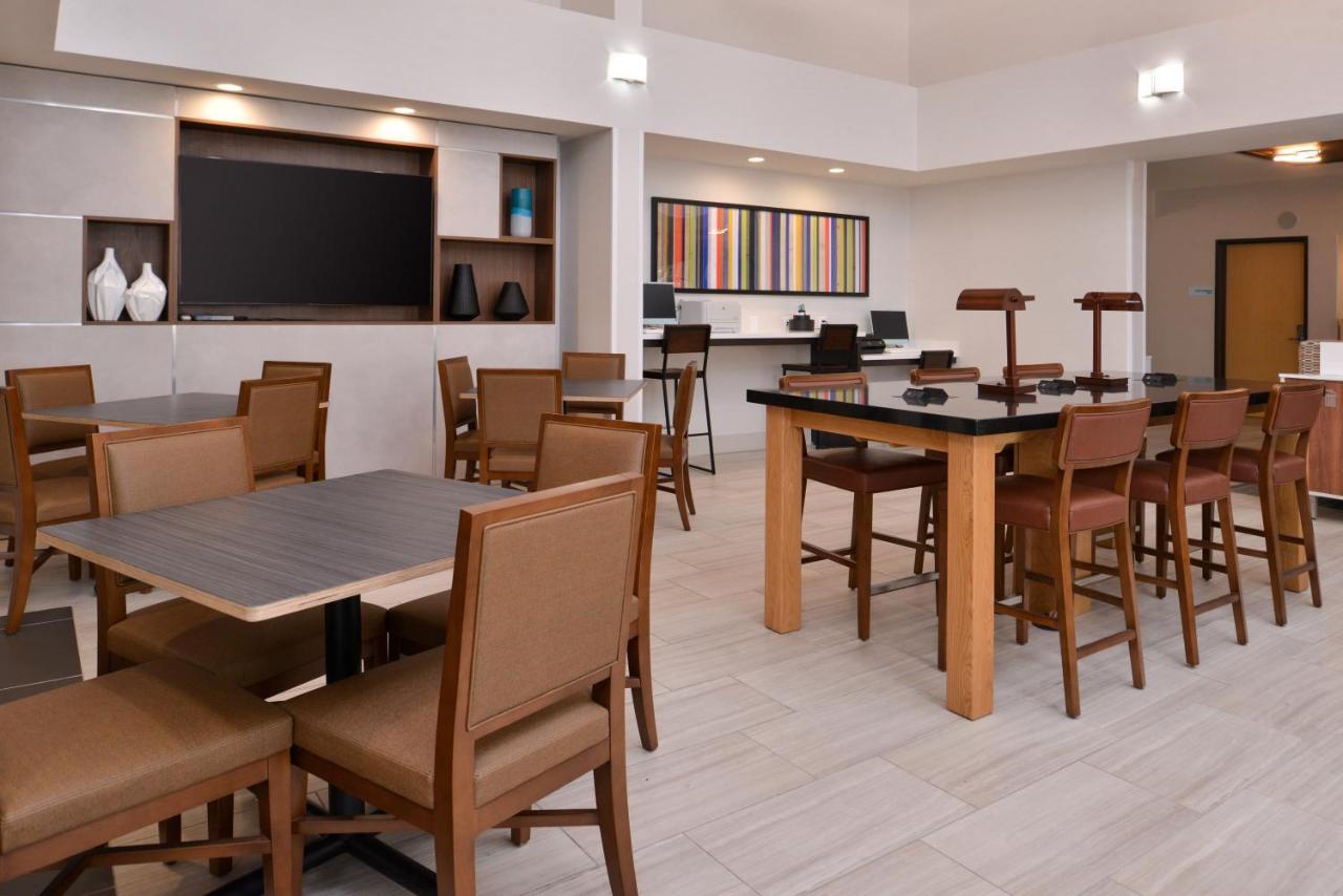 Holiday Inn Express Stockton Southeast By Ihg Kültér fotó