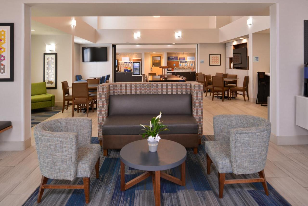 Holiday Inn Express Stockton Southeast By Ihg Kültér fotó