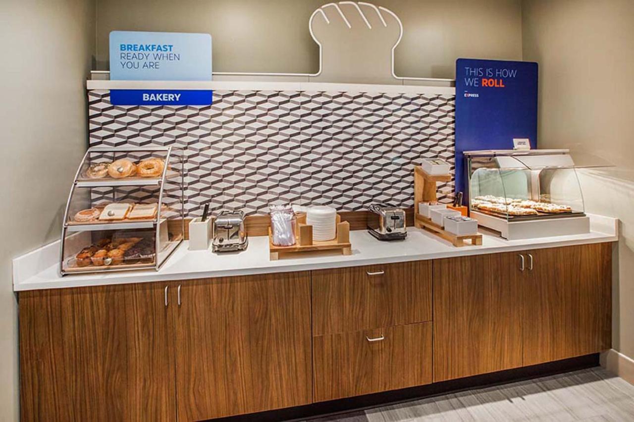 Holiday Inn Express Stockton Southeast By Ihg Kültér fotó